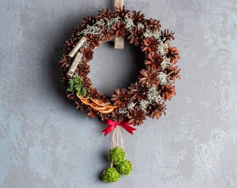 Christmas natural pinecone wreath, Christmas outdoor decor, Sustainable Christmas wreath, organic wreath, Orange wreath, Fire place wreath