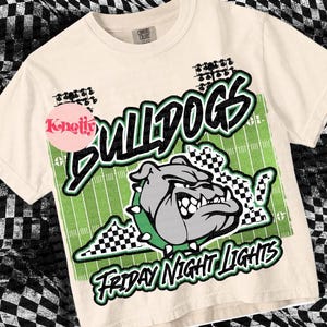 Retro Friday Night Lights - Mascotte de Bulldogs de football PNG - Esprit d&#39;école - Vert noir - Virginie