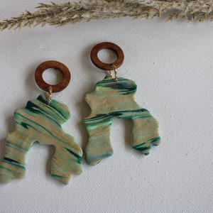 Green Shimmer Rock Style Dangle Earrrings