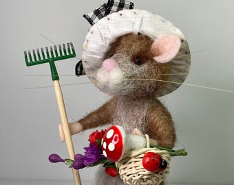 BEST SELLER Handmade Needle Felted “Heather” The Garden Loving Gift Mouse