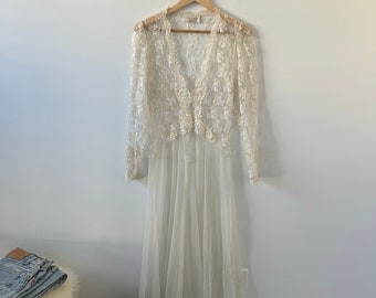 Vintage Victoria’s Secret Gold Label White Lace Bridal Cover Up Robe Lingerie