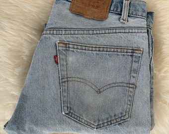 Vintage Levi’s Denim Jeans 505s Size 32W or Women’s Size 6