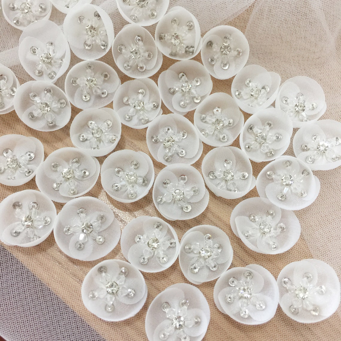 White Top Flower Applique main image 0