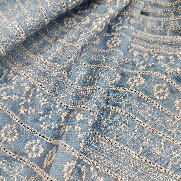 Broderie en dentelle à œillets en denim, tissu en denim de coton, fleur brodée, tissu découpé vendu au mètre