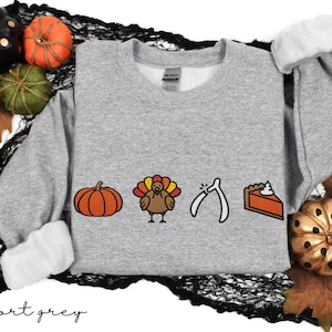 Besticktes Thanksgiving-Sweatshirt, Kürbiskuchen-gestickter Rundhalsausschnitt, Herbst-Türkei-Tag-Sweatshirt, Kuscheliger Herbst-Pullover von Friendsgiving