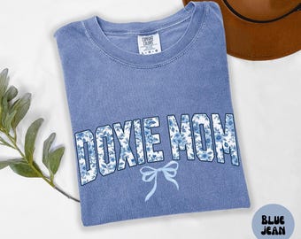 Comfort Colors® Dachshund Sweatshirt, Blue Flower T-Shirt, Mothers Day Gift, Cute Dog Mom Shirt, Toile sweatshirt, Chinoiserie Shirt