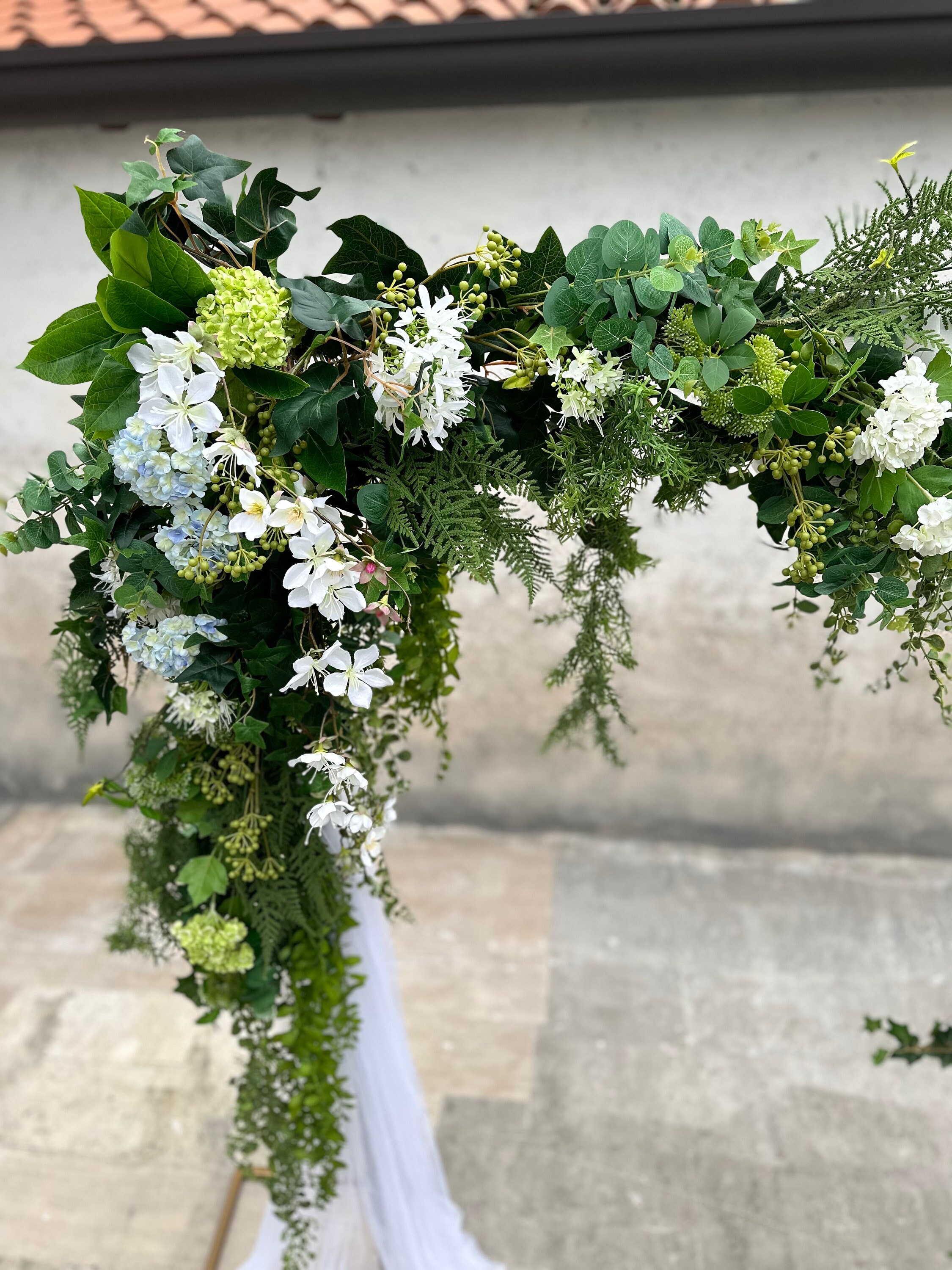 Wedding Arch Flowers and Arrangement Green Fake Plans Garland and ...