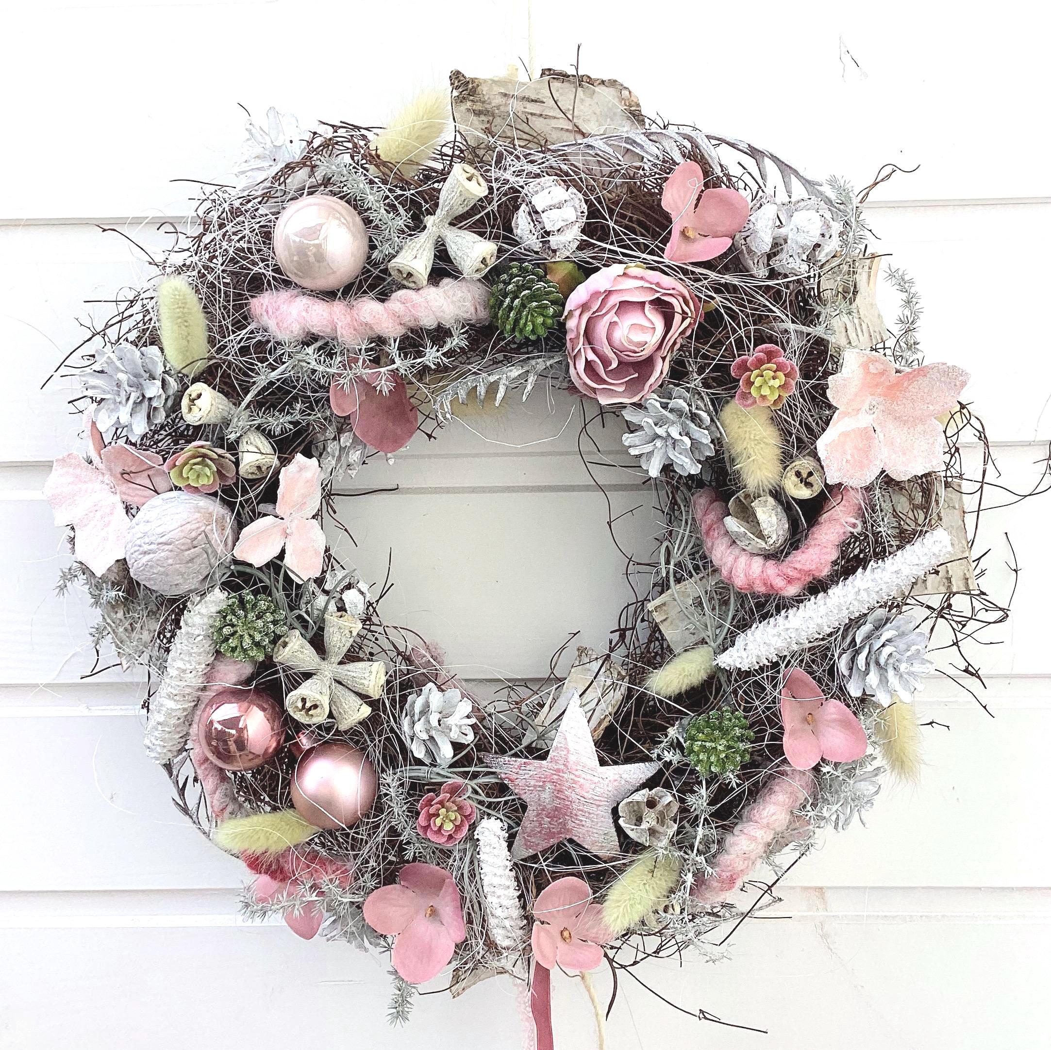 Weihnachtsdeko in rosa