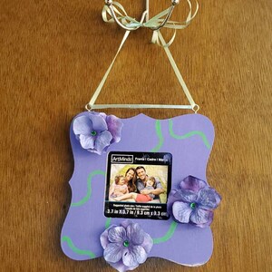 Floral picture frame