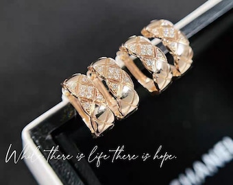 18K Gold Roséweißgold Diamant Ohrringe: Gestepptes Kariertes Design