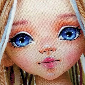 face painting rag doll with face template sewing 14 inch doll Amber Louise cloth doll’s pattern doll’s hair video tutorial draw face