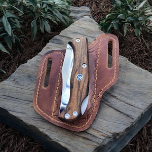 Coltello Pieghevole Personalizzato – Lama in Acciaio N690, Manico in Noce, Fodero in Pelle, Regalo per Lui, EDC & Sopravvivenza