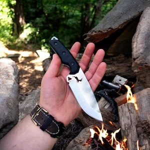 Handmade Bushcraft Knife: Full Tang Survival Knife with Corian Handle & Leather Sheath