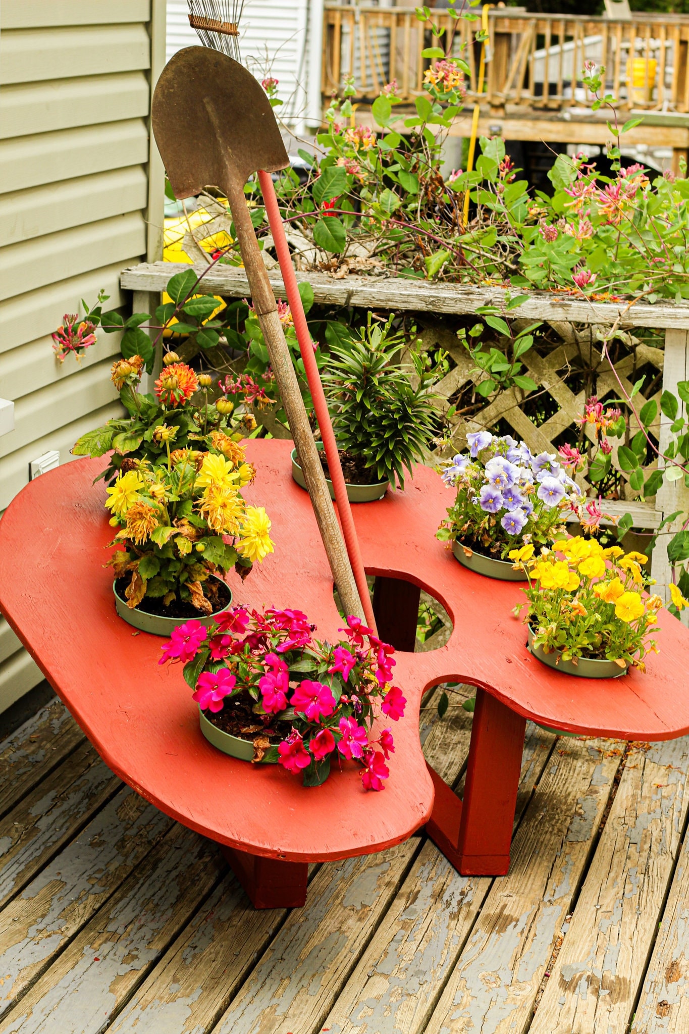 Handmade Wooden Paint Pallet Planter: Customizable Outdoor Gardening  Display - Etsy