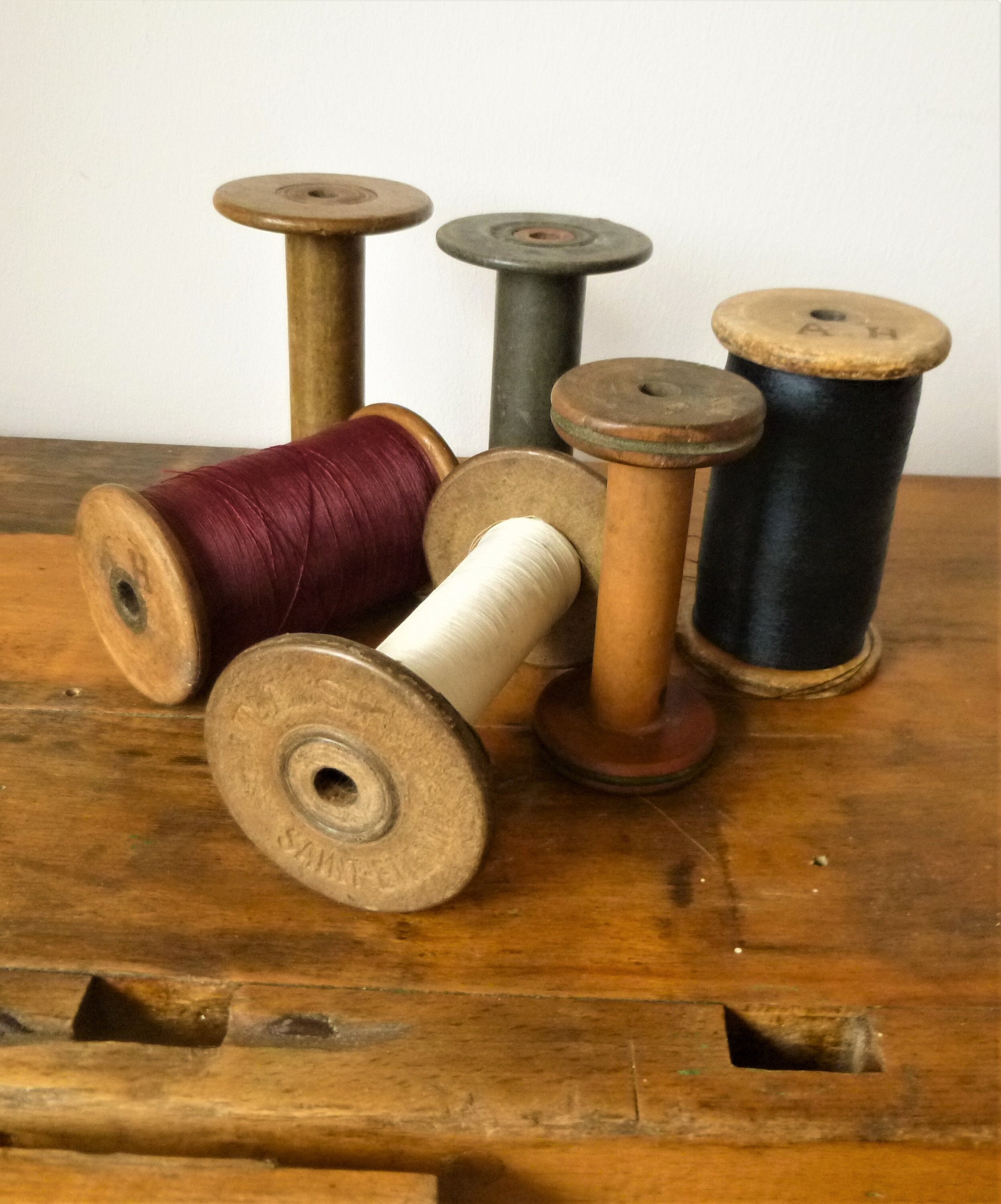 60 Spools Thread Rack Wood Spool Rack Bobbin Thread Holder Sewing Tool BG 