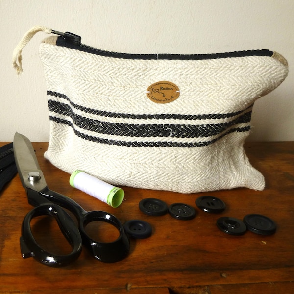 small bag "Mieke", handwoven & natural from historical linen with black stripes, indispensable for on the go