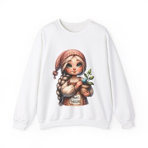 Jardín de Mamá: Personaje de dibujos animados caprichoso, personaje de elfo hada gnomo Gonk, suéter crema, sudadera unisex, Celebra a Mamá, Día de la Madre