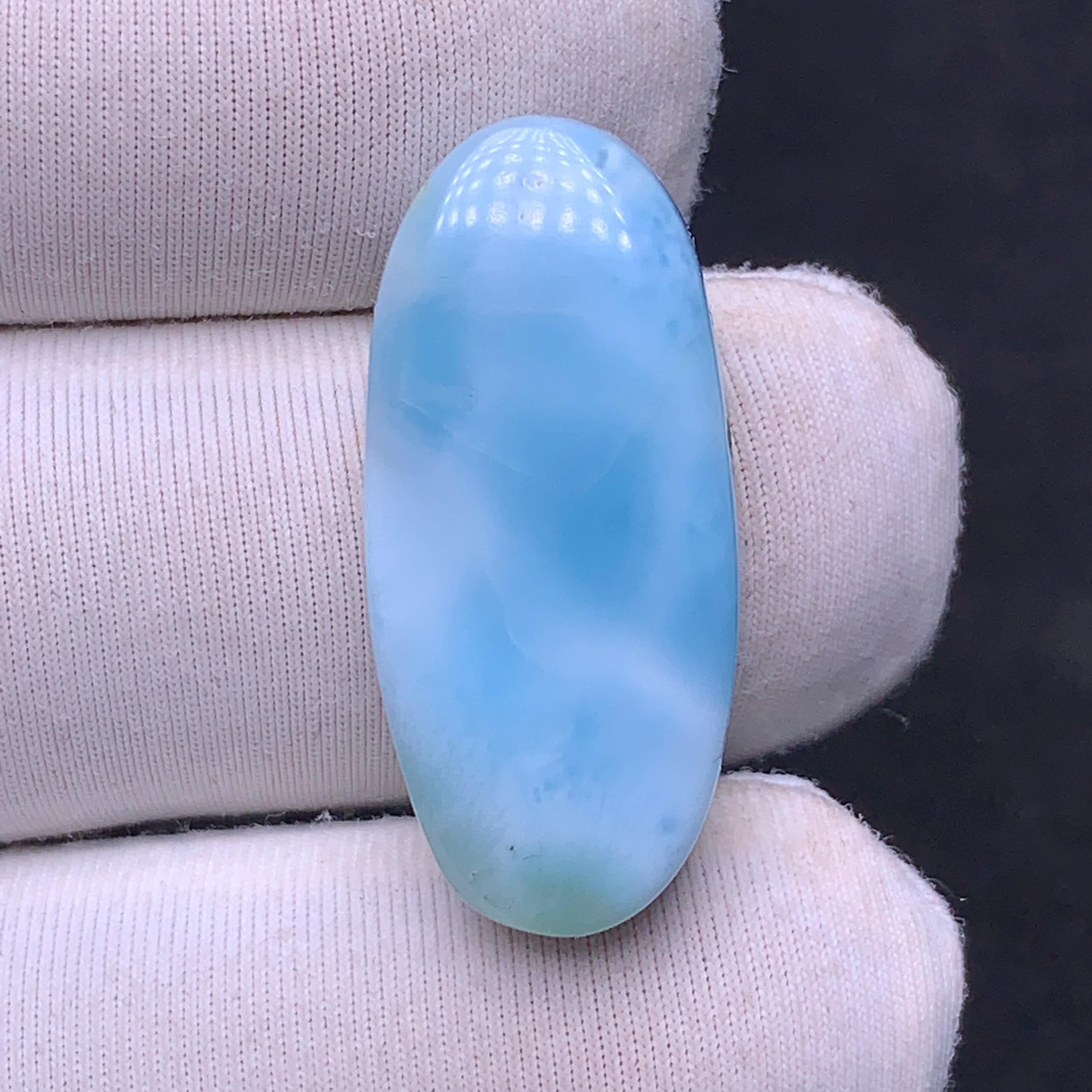 純粋なラリマーの美しさ。25.8 x 11.6 x 6.3 mm、20.25カラット