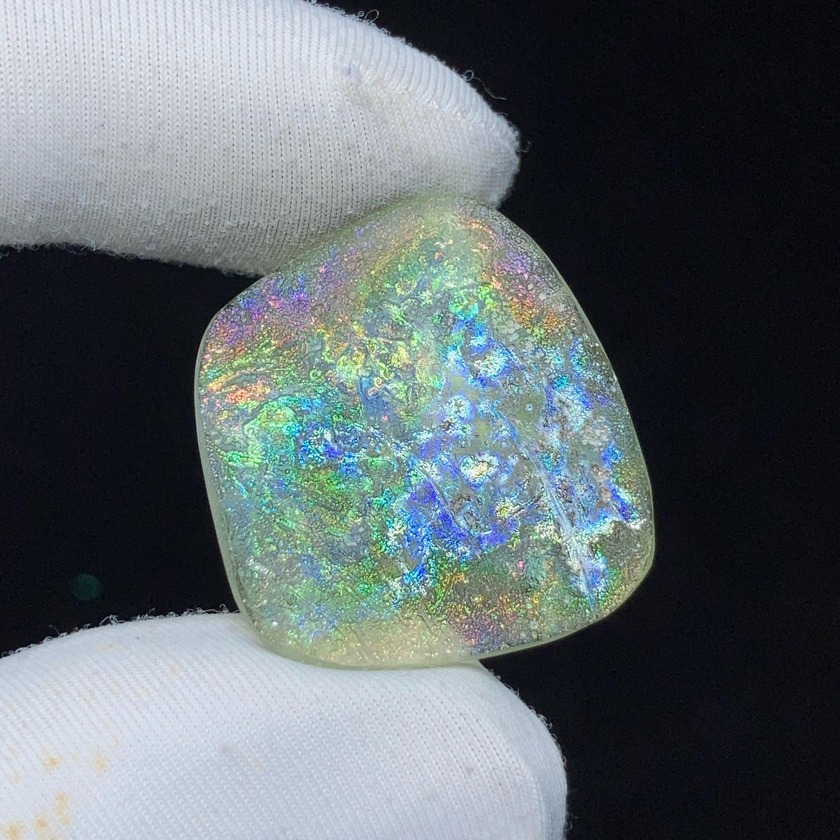 Ancient Roman Glass | 24.4x22.3x2.5 MM 11.28 Carat | Rare