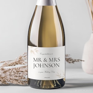 Mr and Mrs Champagne Bottle Label. Custom Digital Wine Label for the Unique Newlywed Gift. Personalized Full Bottle and Mini Bottle Labels.