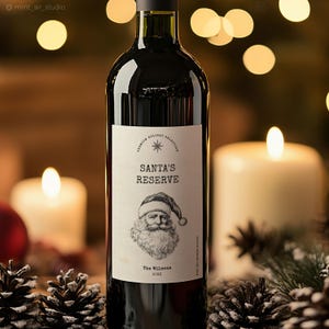 Feestwijnetiket, kerstwijnetiket op maat voor een cadeau voor een wijnliefhebber. Digitaal afdrukbaar sjabloon voor bulkalcoholische kerstcadeaus.