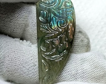 Malty Fire Labradorite Carving: Loose Gemstone (17x42.5 MM Aprox)