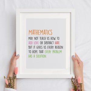 A matemática pode não nos ensinar como adicionar pôster de arte de parede de matemática de amor, camiseta, caneca SVG e arquivo PDF funciona com Cricut, Silhouette Cameo
