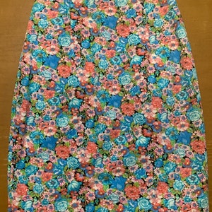 Beautiful Flowered Pattern Skirt Size 1