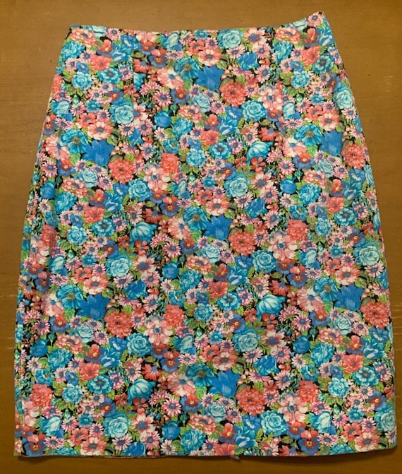 Beautiful Flowered Pattern Skirt Size 1