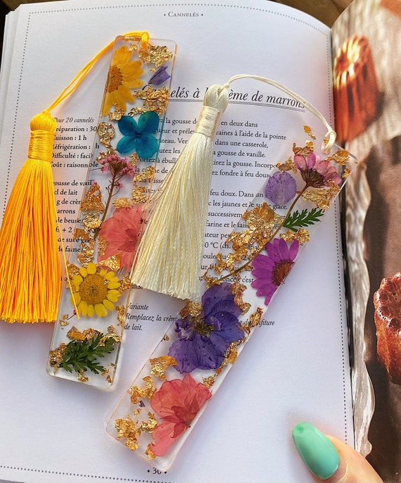 Segnalibri fatti a mano intarsiati con fiori secchi e oro segnalibro regalo  libro personalizzato feste lettura natura donna amore frangia unica -   Italia