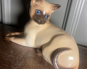Vintage Beswick England Siamese Cat Figurine # 1559, Handpainted