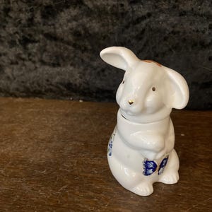 Aynsley Cottage Garden Rabbit