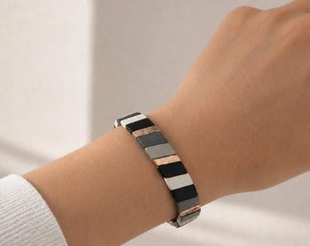 Pomina Smooth Striped Black Gray White Stretch Bracelet New