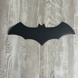 Bat New 52 Style 1 Capullo Synder Court of Owls Style Machine Cut Vinyl style emblem