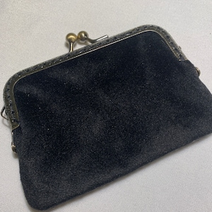 Beautiful Victorian Inspired Kiss Clasp Credit Card/Cash Purse in Black Velvet