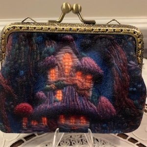 Bellissimo porta carte/contanti con chiusura a bacio di ispirazione vittoriana