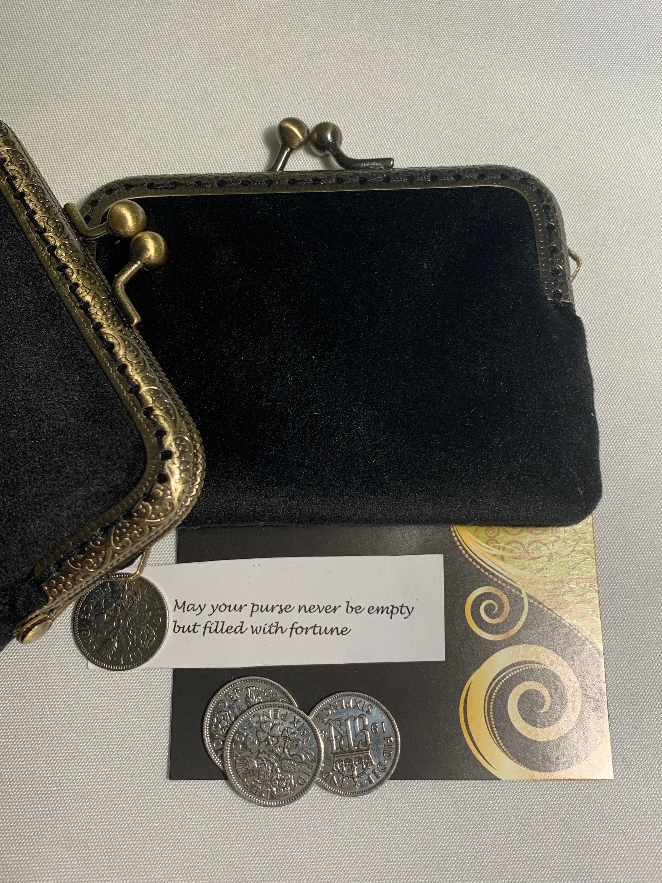 Beautiful People Clasp Pouch