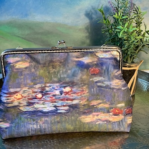 Wunderschöne Schminktasche in aufwendigem Monet Design