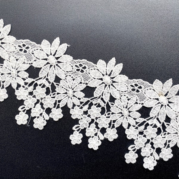 Lace fabric lace border floral vintage lace DIY sewing material 8 cm wide sold by the meter No.D05