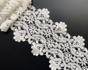 Lace border lace fabric vintage sewing material 10 cm wide Ivory sold by the meter No.C03