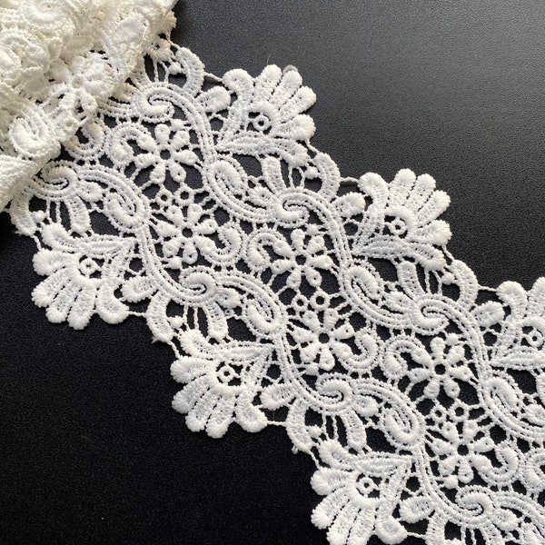 Lace border lace fabric vintage sewing material 10 cm wide Ivory sold by the meter No.C03