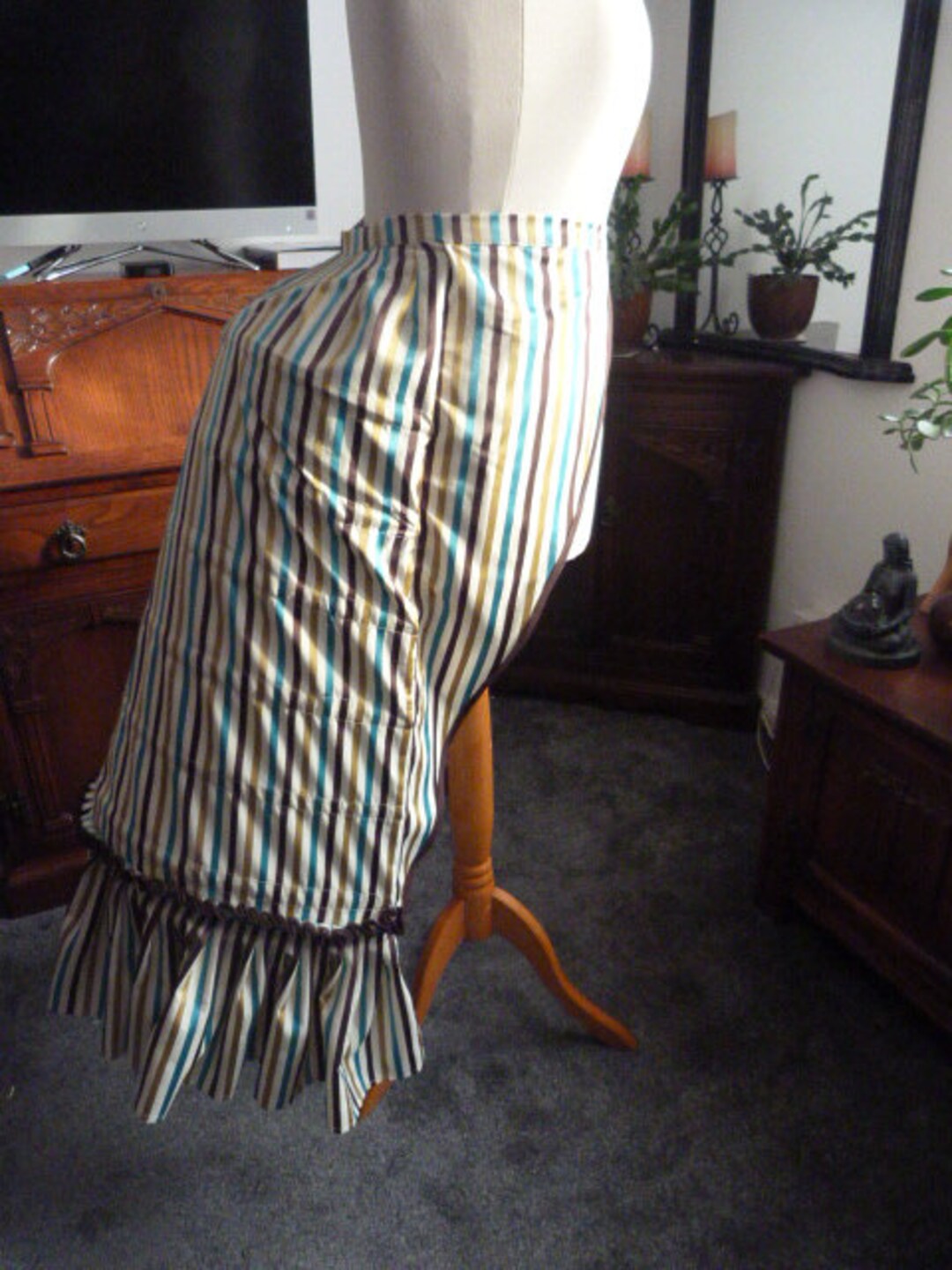 Lobster Tail Bustle Etsy