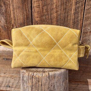 Handmade leather toiletry bag, dopp kit, leather shaving kit, leather cosmetic bag