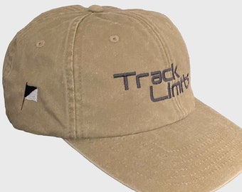 6 Panel Cap Low profile in Vintage stone Track Limits® Logo