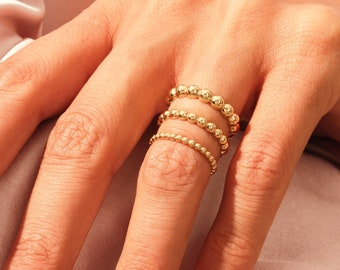 14k Gold Perlen Band Ring / zierlicher minimalistischer Stapelring für Frauen / 2mm 3mm 4mm Gold Perlenring / 14k Gold Kugel Ring / Gold Gepunkteter Ring
