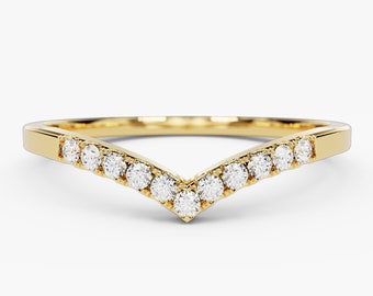 V-förmiger DiamantRing / 14k Gold Diamant Chevron Band / Zierlicher DiamantRing / Geschwungener Ehering Ring für Frauen / Stapelring