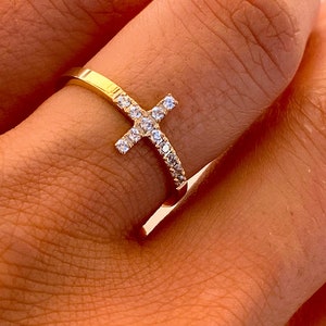 Korsring i moissanit, elegant stapelbar vigselring i sterlingsilver, jubileumspresent