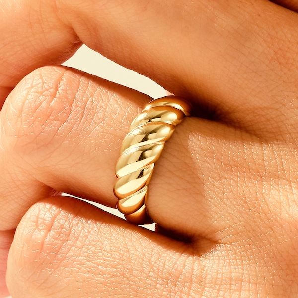 Bague dôme torsadée en or 14 carats / bague croissant audacieuse en or massif 14 carats / bague de déclaration pour femme / bague Chunky en or massif 14 carats / bague minimaliste