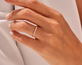 14k Gold Natural Diamond Ring, Round Cut Thin Stackable Wedding Band (0.11 ct)