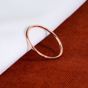 18k Solid Gold Thin Wedding Band / Stacking Ring / 1mm Wedding Band / Dainty Minimalist Gold Band / Simple Plain Ring image 7